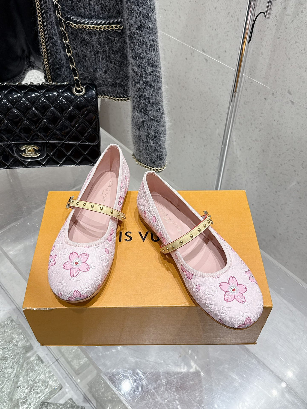 LV 26s Ballet Flats Light Pink Monogram Leather 610840