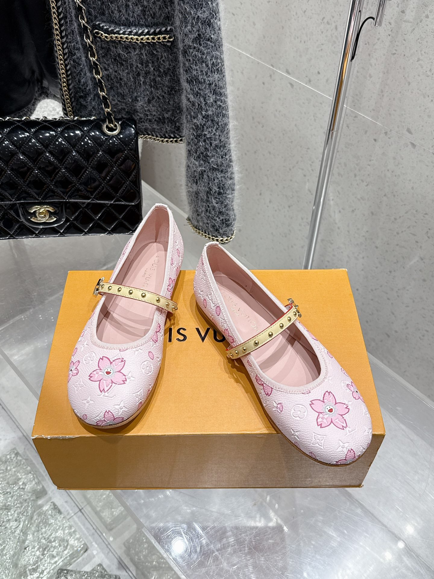 LV 26s Ballet Flats Light Pink Monogram Leather 610840