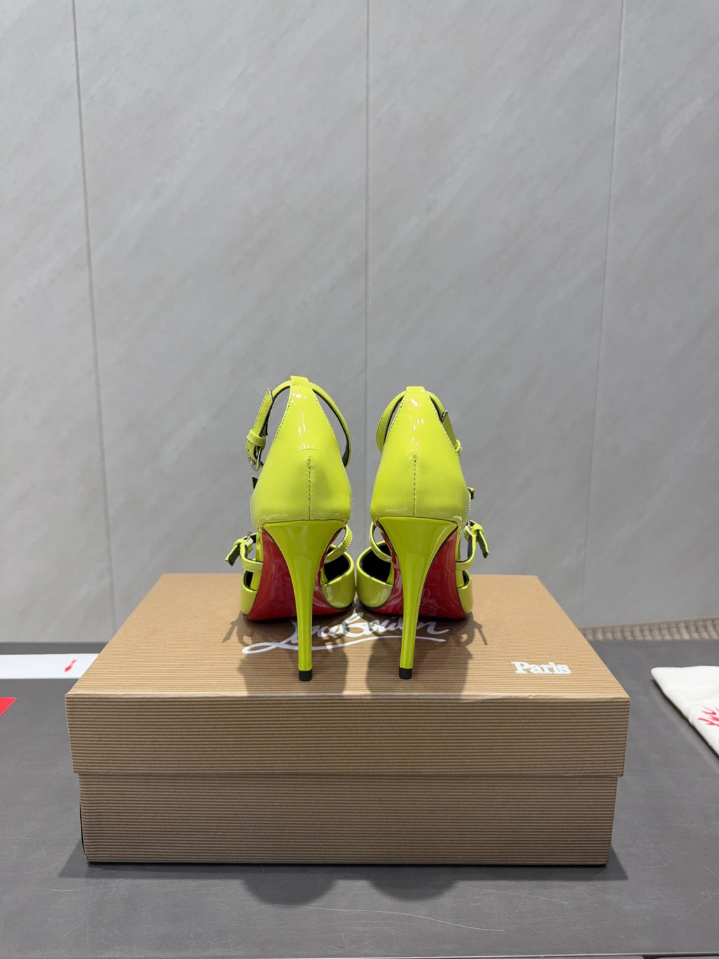 CL 26SS High Heel Pump 100 Neon Yellow Patent Leather 613874