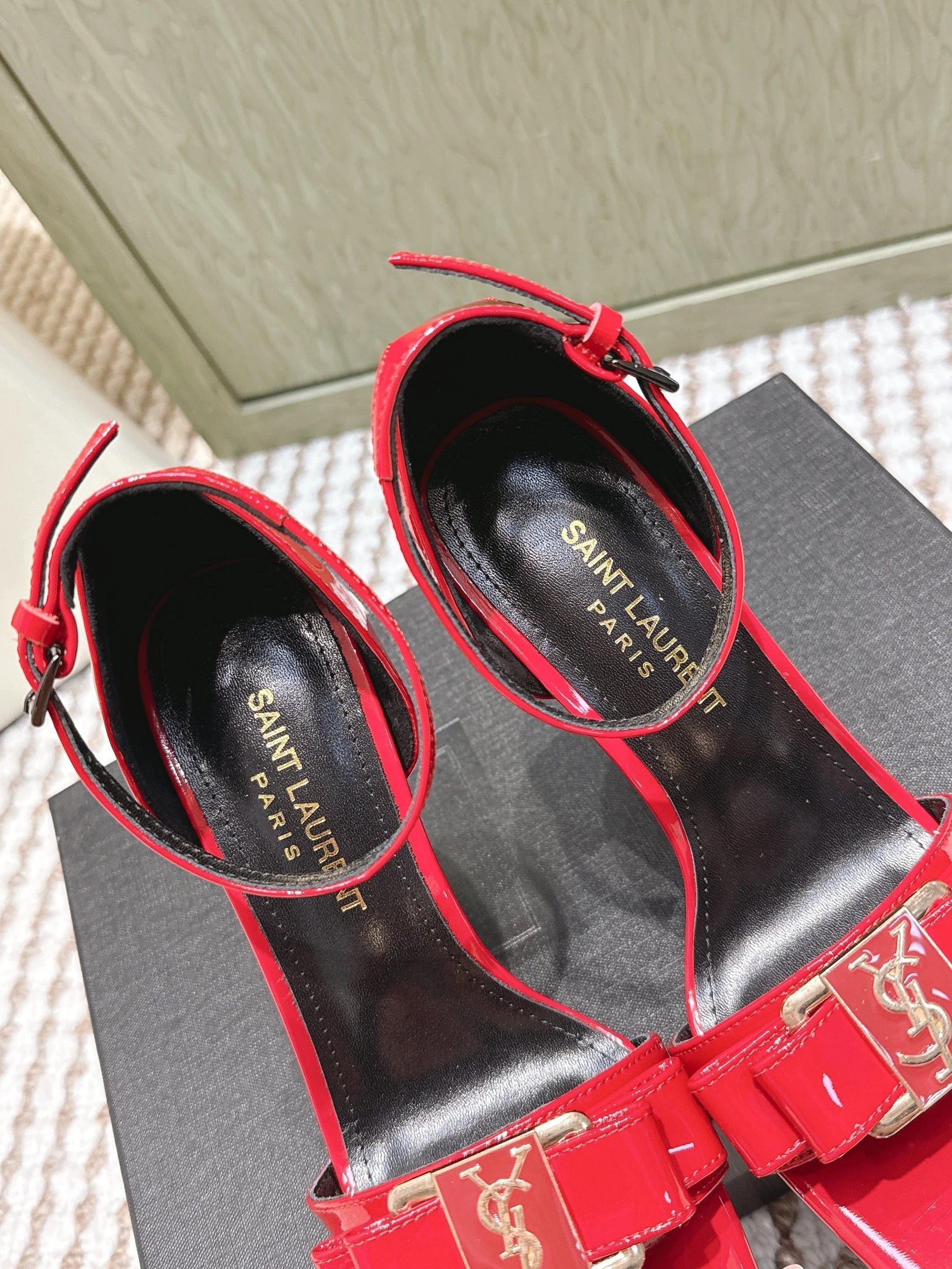 YSL 26ss High-Heeled Sandals 85 Red Black Patent Leather 654677