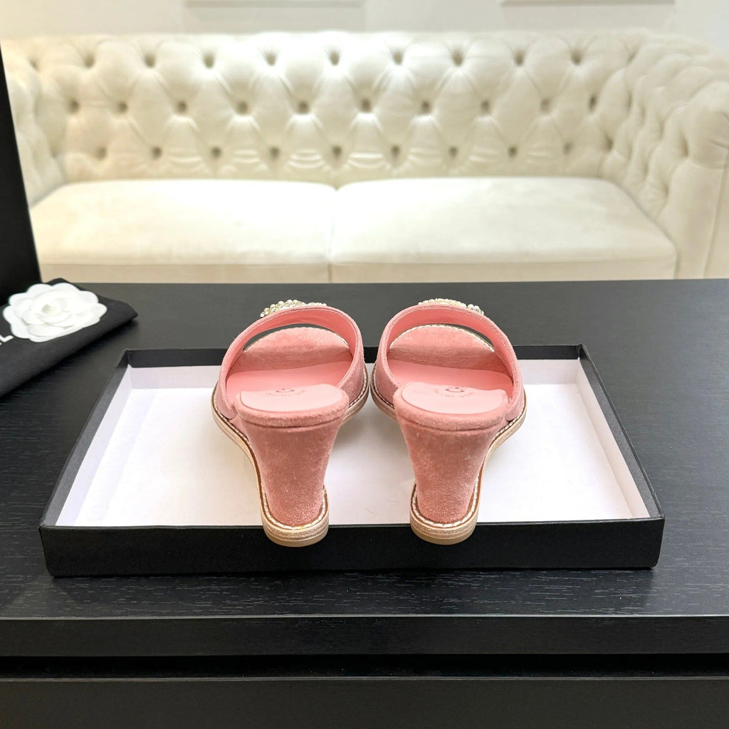 CC 2026 Wedge Sandals 65 Pink Suede 667768