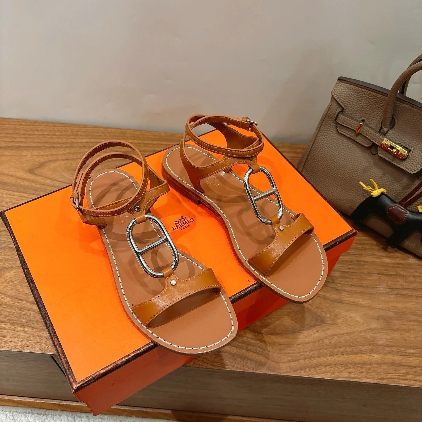 HM 26ss Sandals Camel Brown   Leather 638534