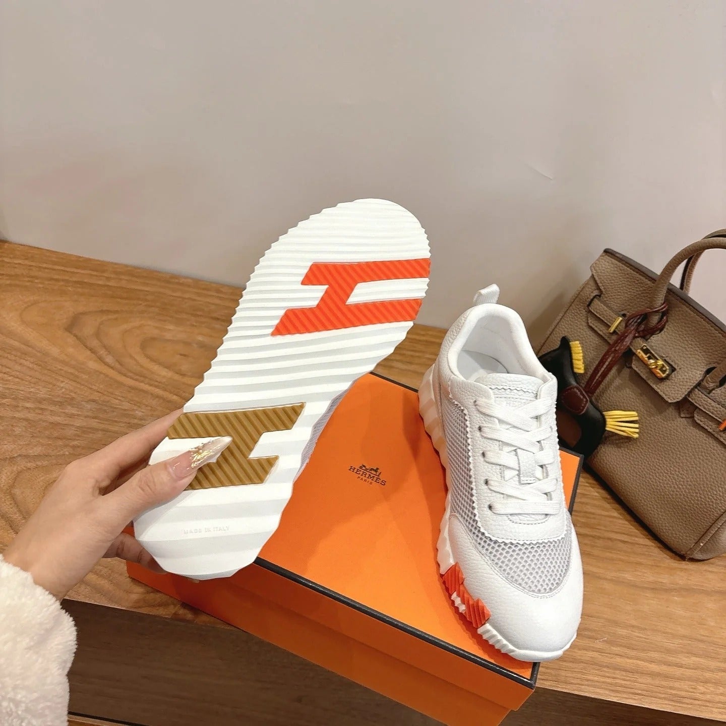 HM 26ss Sneakers White Gray Cowhide Fabric 638567