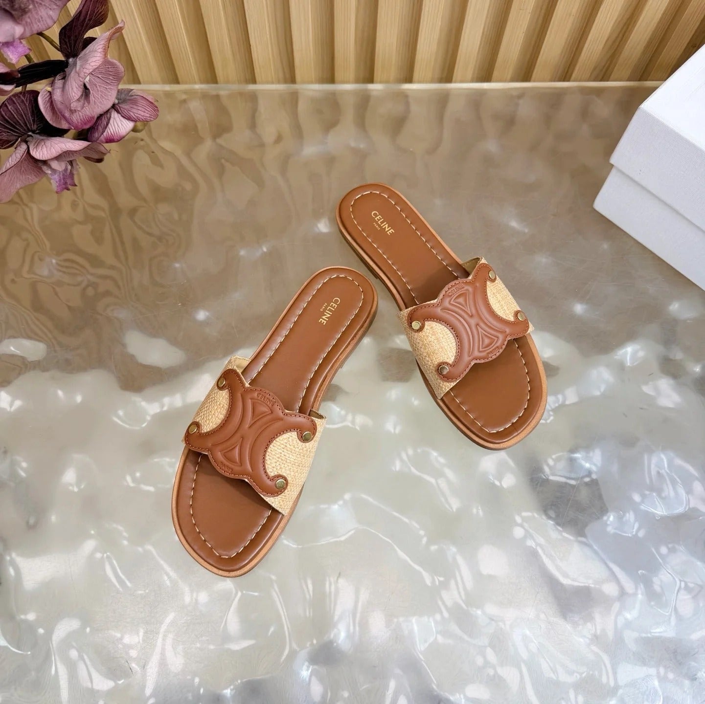 CL 26 Triomphe Slide Sandals Leather 749443
