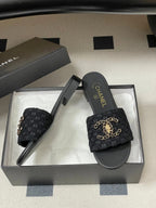 CC 26s Flat Slippers Black Fabric Sheepskin 649492
