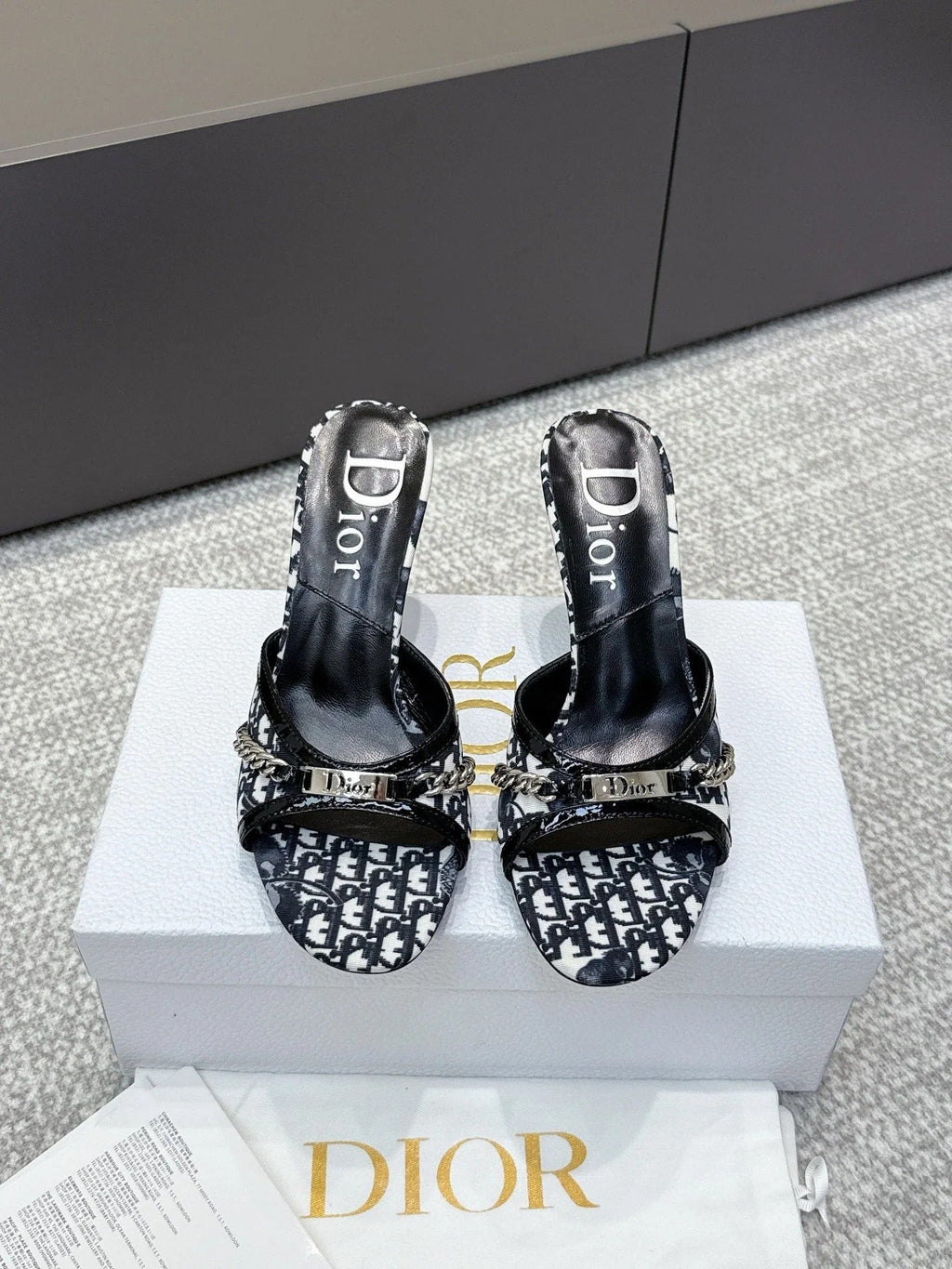 CD 26s High Heels Sandals 85 White Black Fabric Cowhide 661470