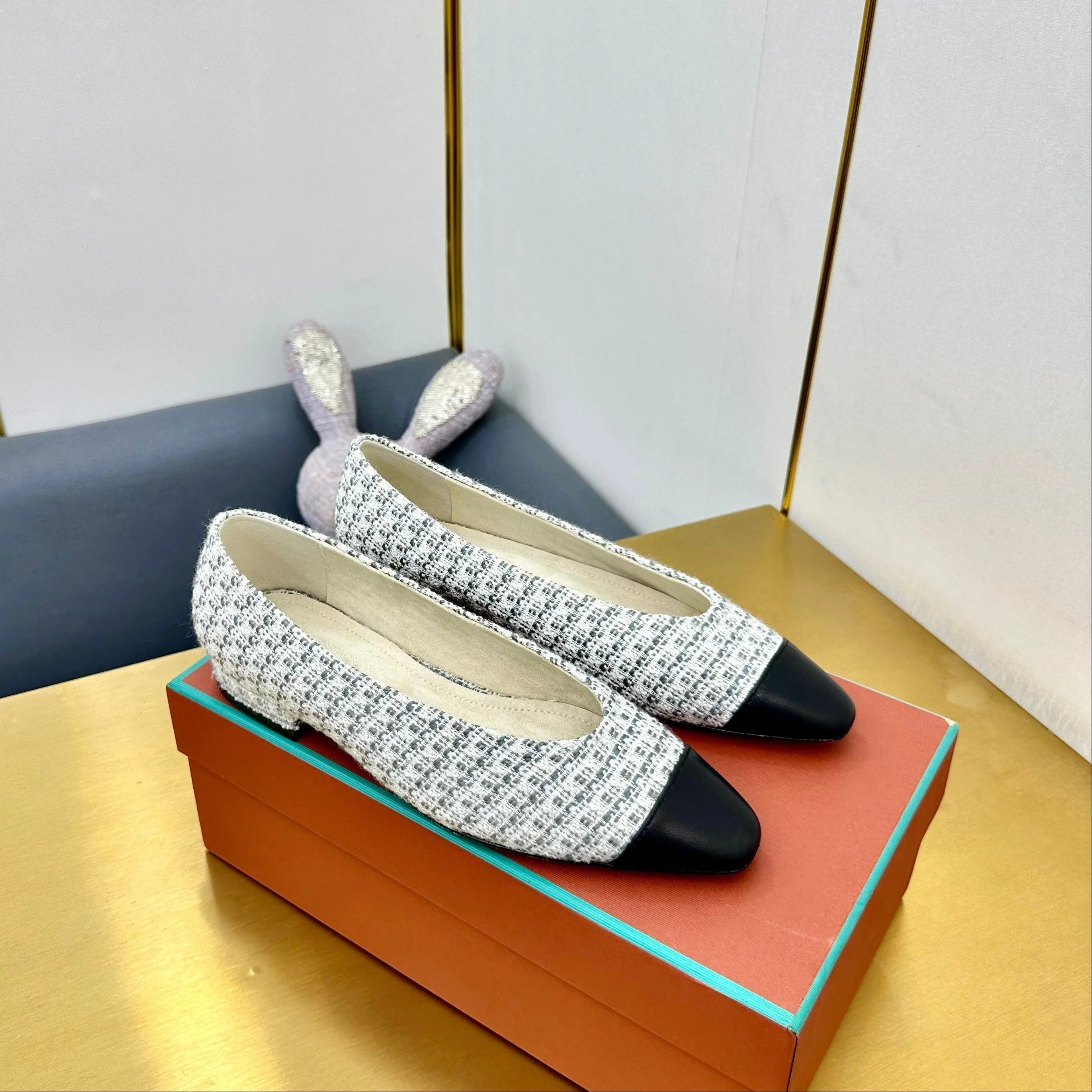 BALLET IN WHITE TWEED MIX BLACK LAMBSKIN