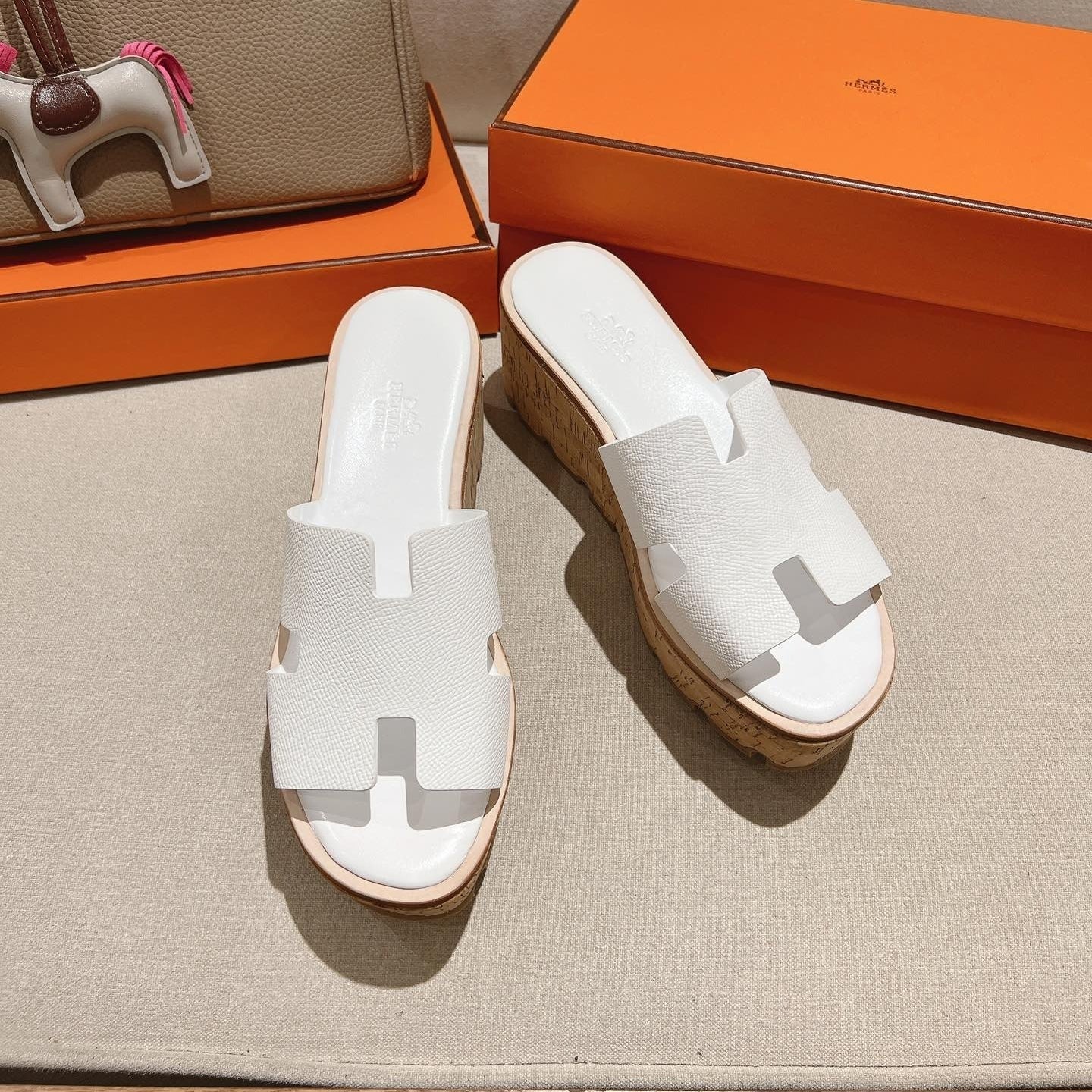 HM 25S HIGH WEDGE SANDALS IN WHITE LAMBSKIN STYLE 34