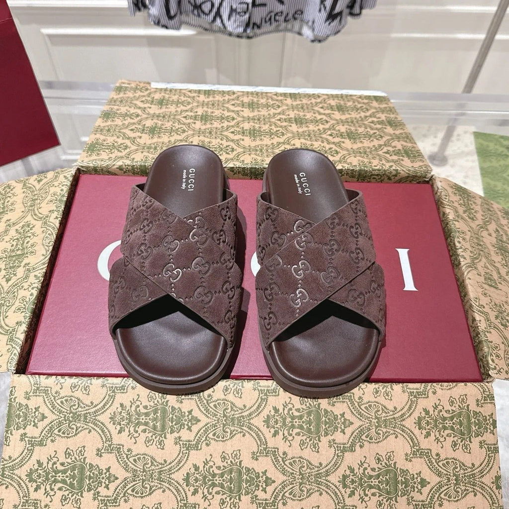 GG SLIDES IN DARK BROWN SUEDE WITH EMBOSSED LOGO STYLE 8