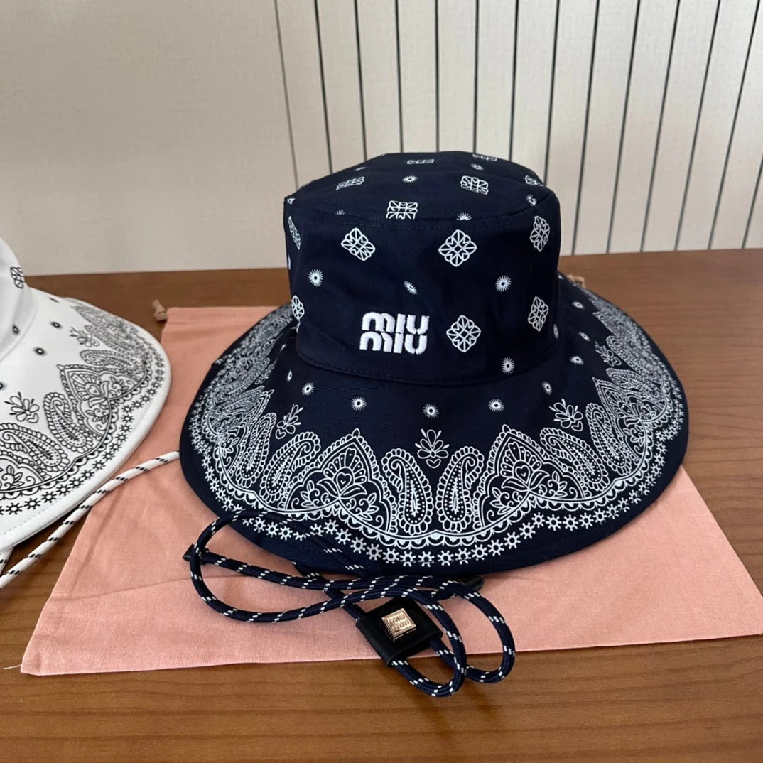MM BUCKET IN BLACK FABRIC WITH EMBROIDERED PATTERN