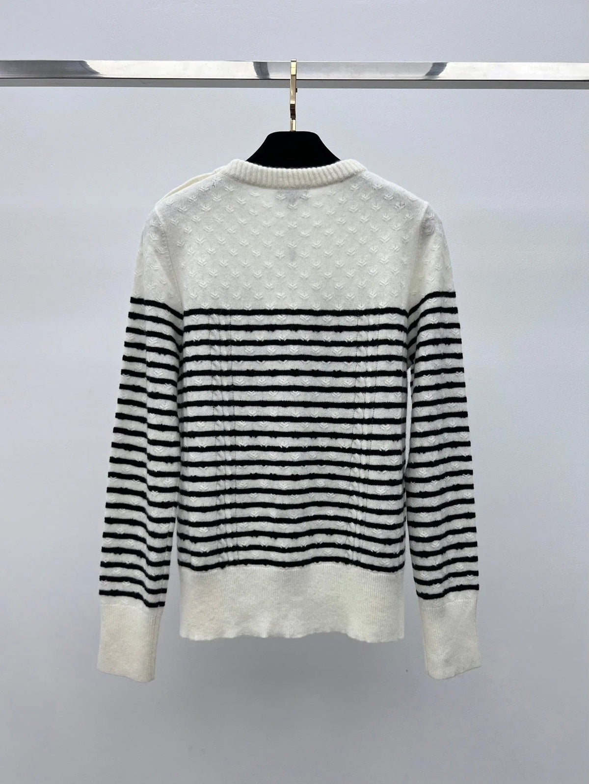 CHANEL 25S SWEATER STYLE 166