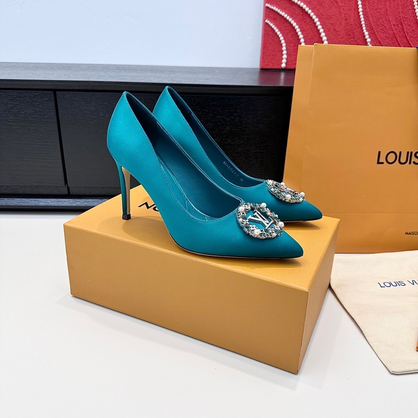 LV 26s Pointed-Toe High Heels 95 Teal Blue Premium Satin 622439