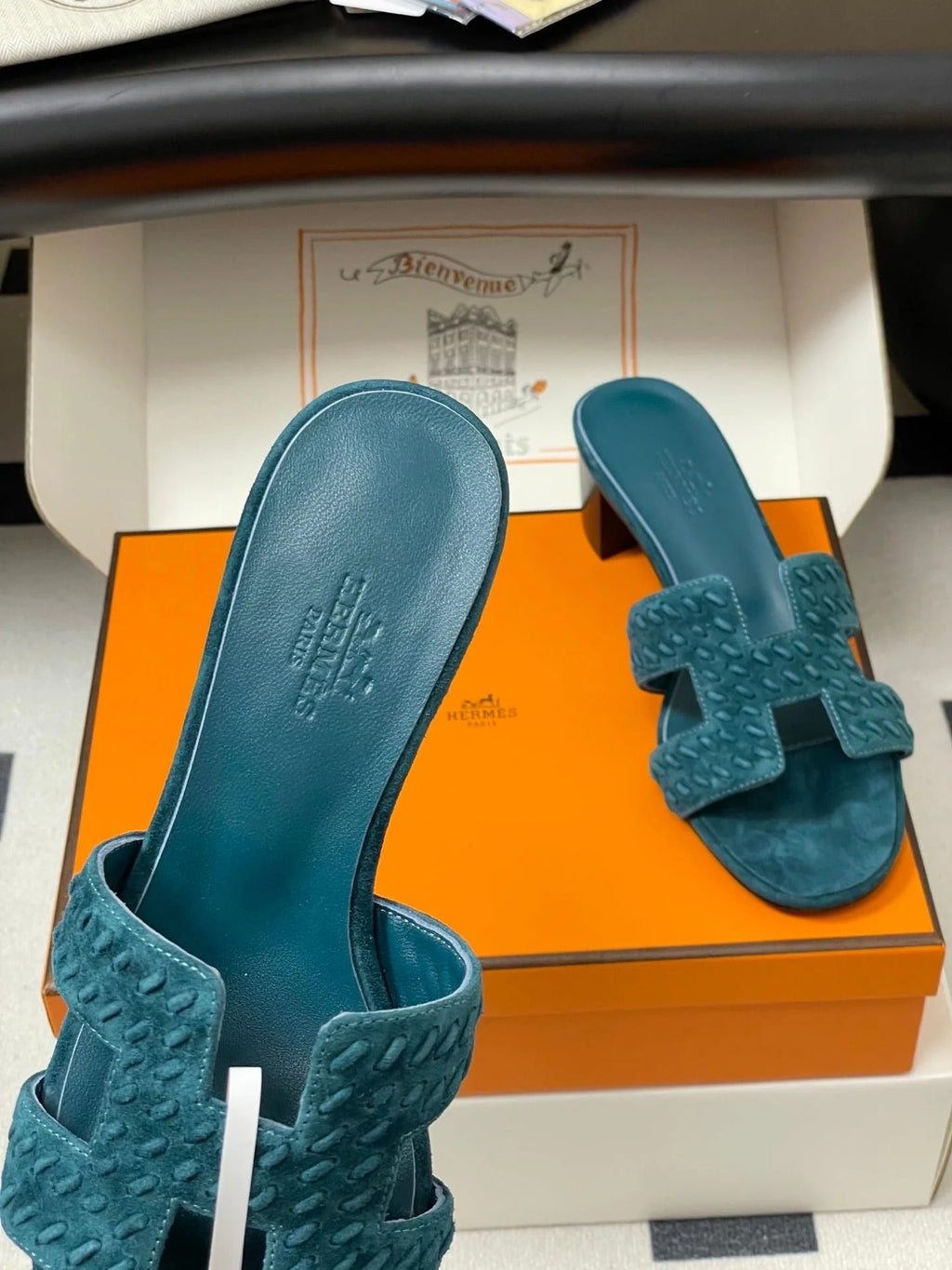 HM 25S ORAN HIGH?HEEL SANDAL IN DARK BLUE SUEDE AND LAMBSKIN