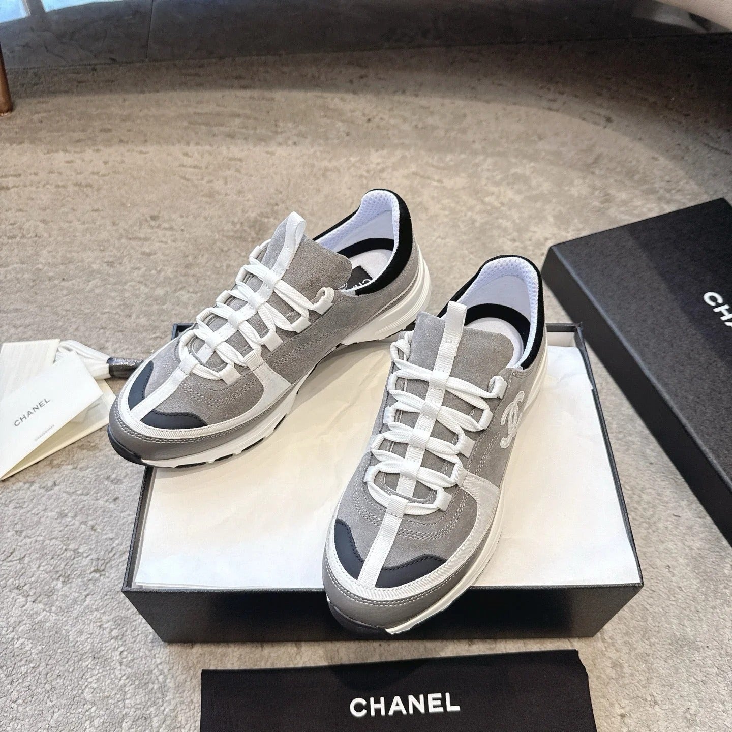 CC 26s Sneaker Gray Suede 647435