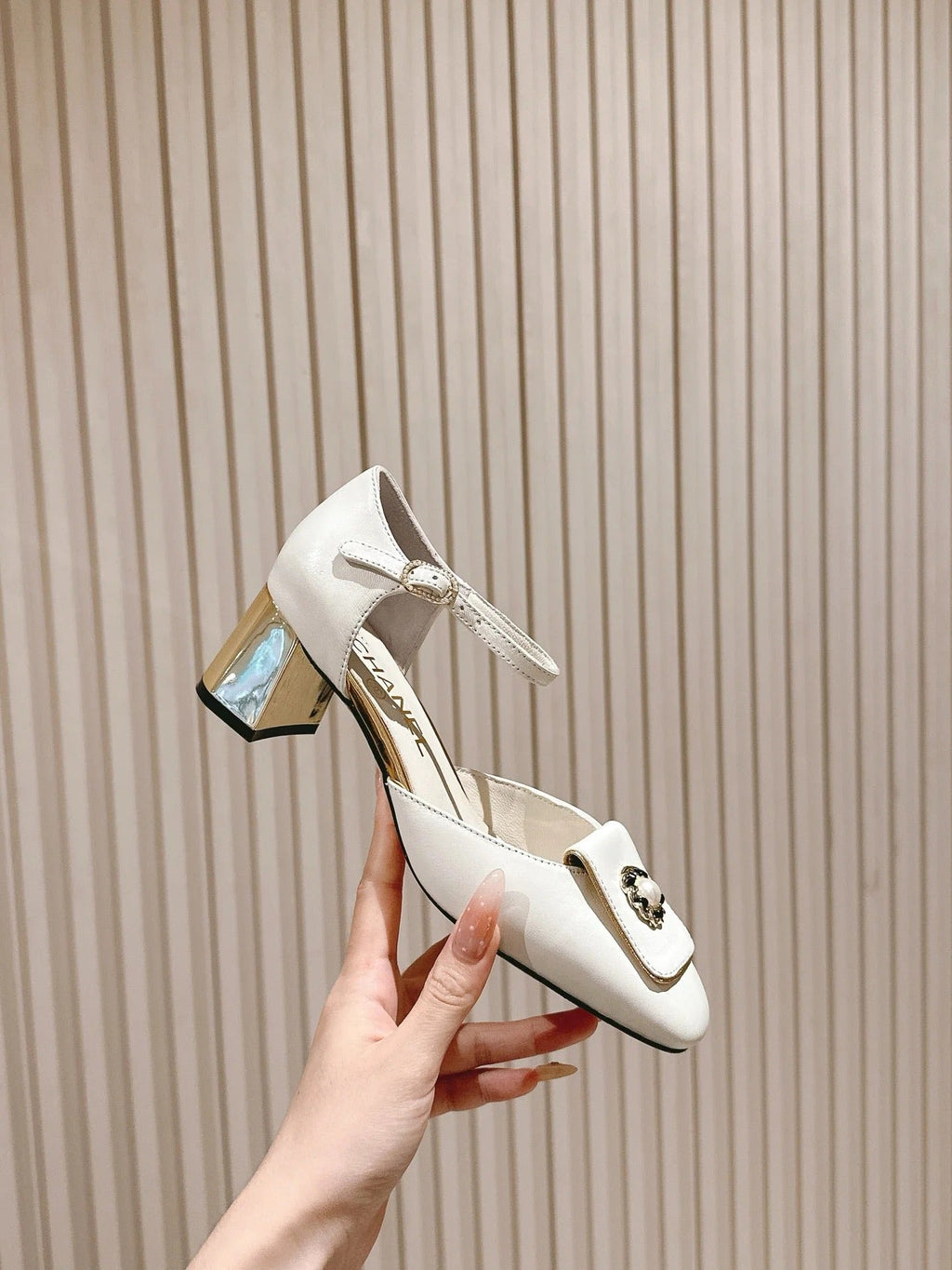 CC 26s Mary Jane Sandals 65 White Sheepskin 658472