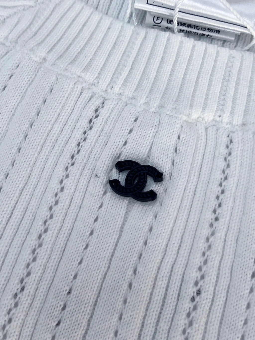 CHANEL KNIT TOP STYLE 23