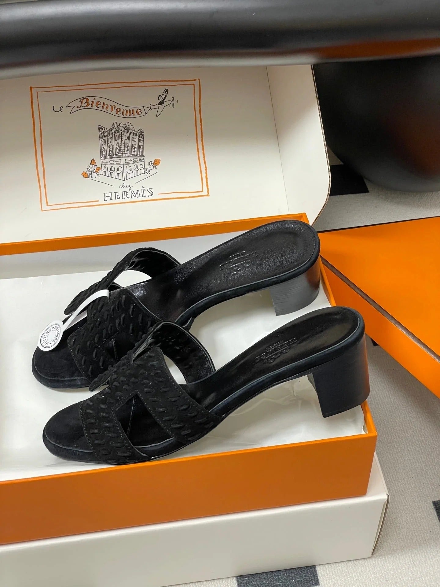 HM 25S ORAN HIGH?HEEL SANDAL IN BLACK SUEDE AND LAMBSKIN