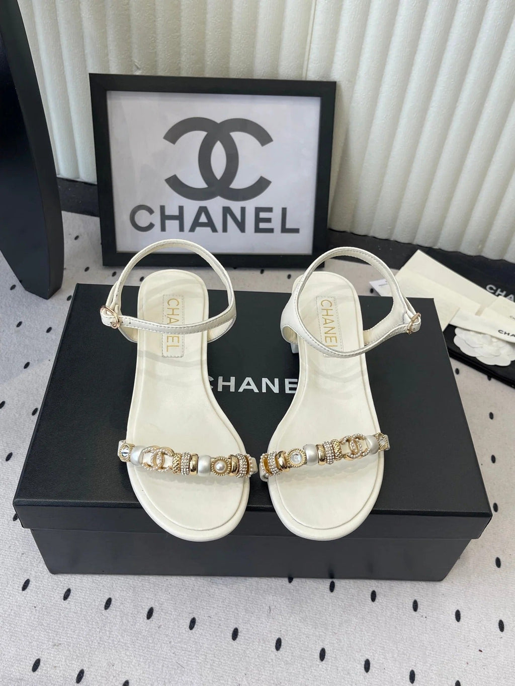 CC 26s Sandals 35 White Sheepskin Pearls 650098