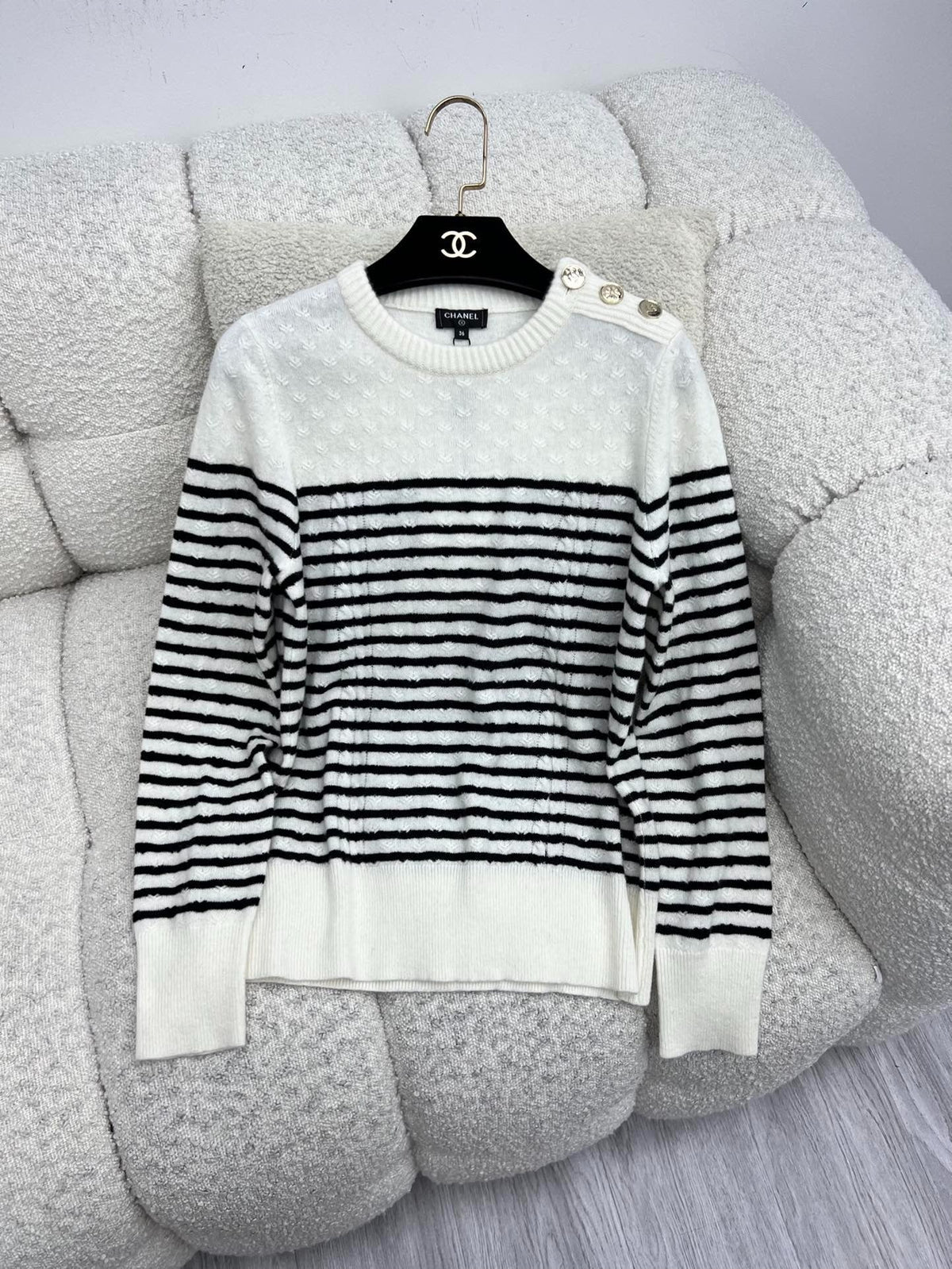 CHANEL 25S SWEATER STYLE 166
