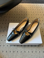 CD 26s Low Heel Pump 30 Black Cowhide 651157