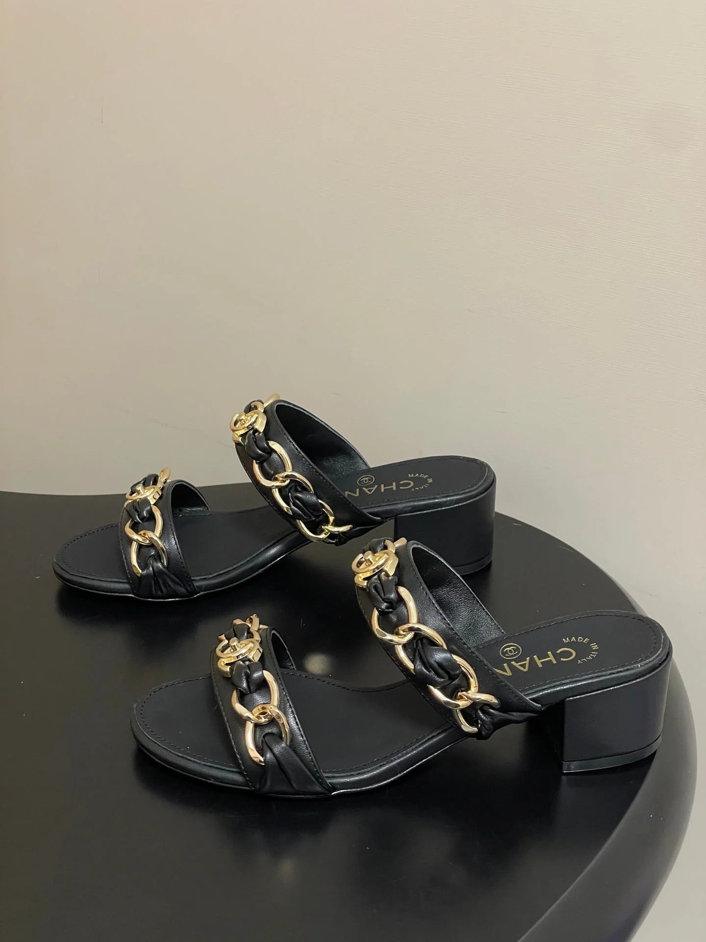 CC 26s Chunky Heels Sandals 55 Black Sheepskin 649471