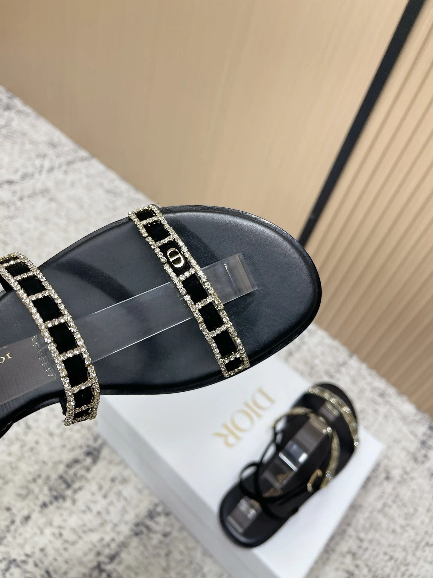 CD 26s Crystal Sandals Black   Leather 643498