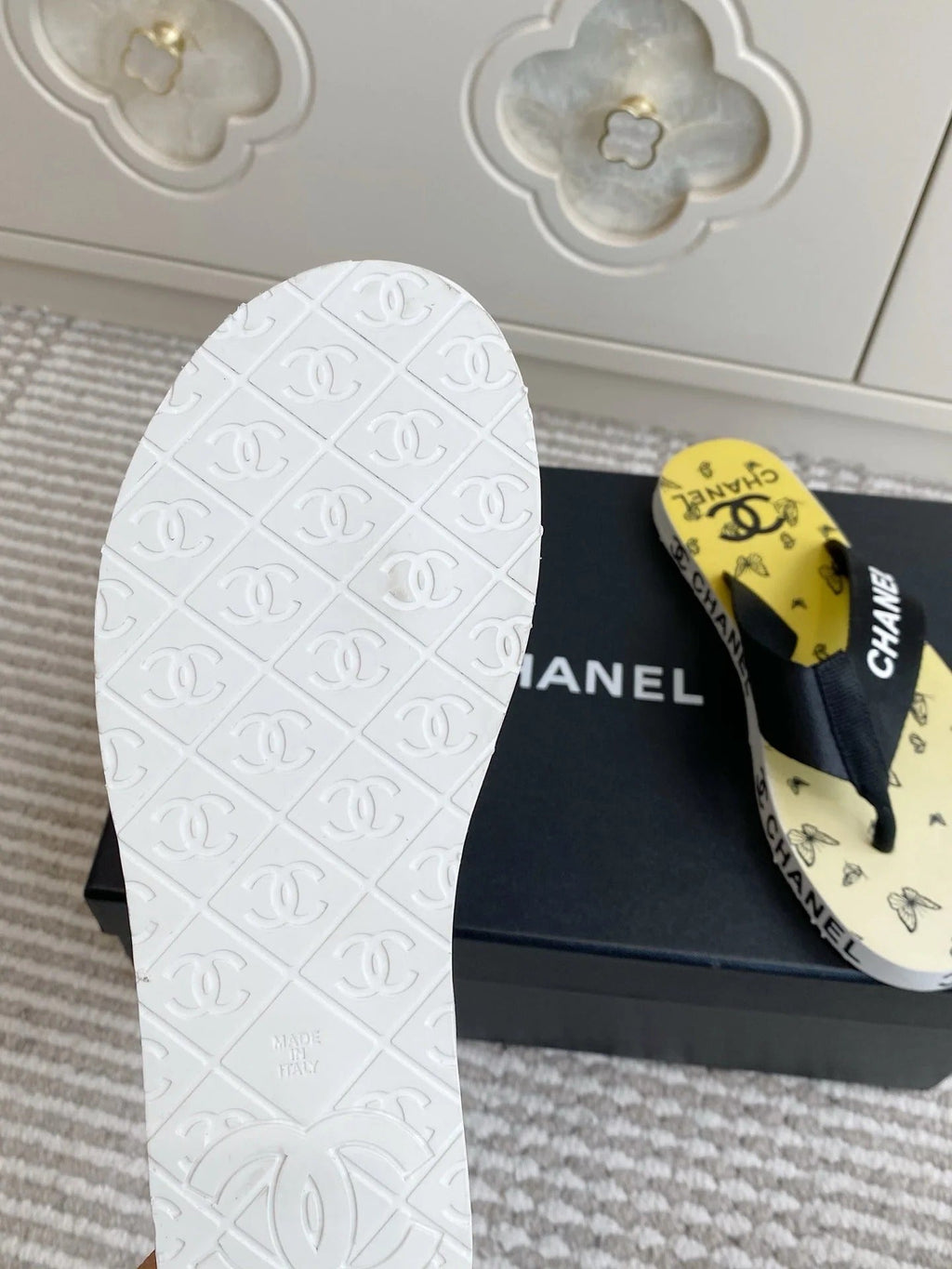 CC 26s Thong Sandals Yellow Pastel Rubber Leather 647680