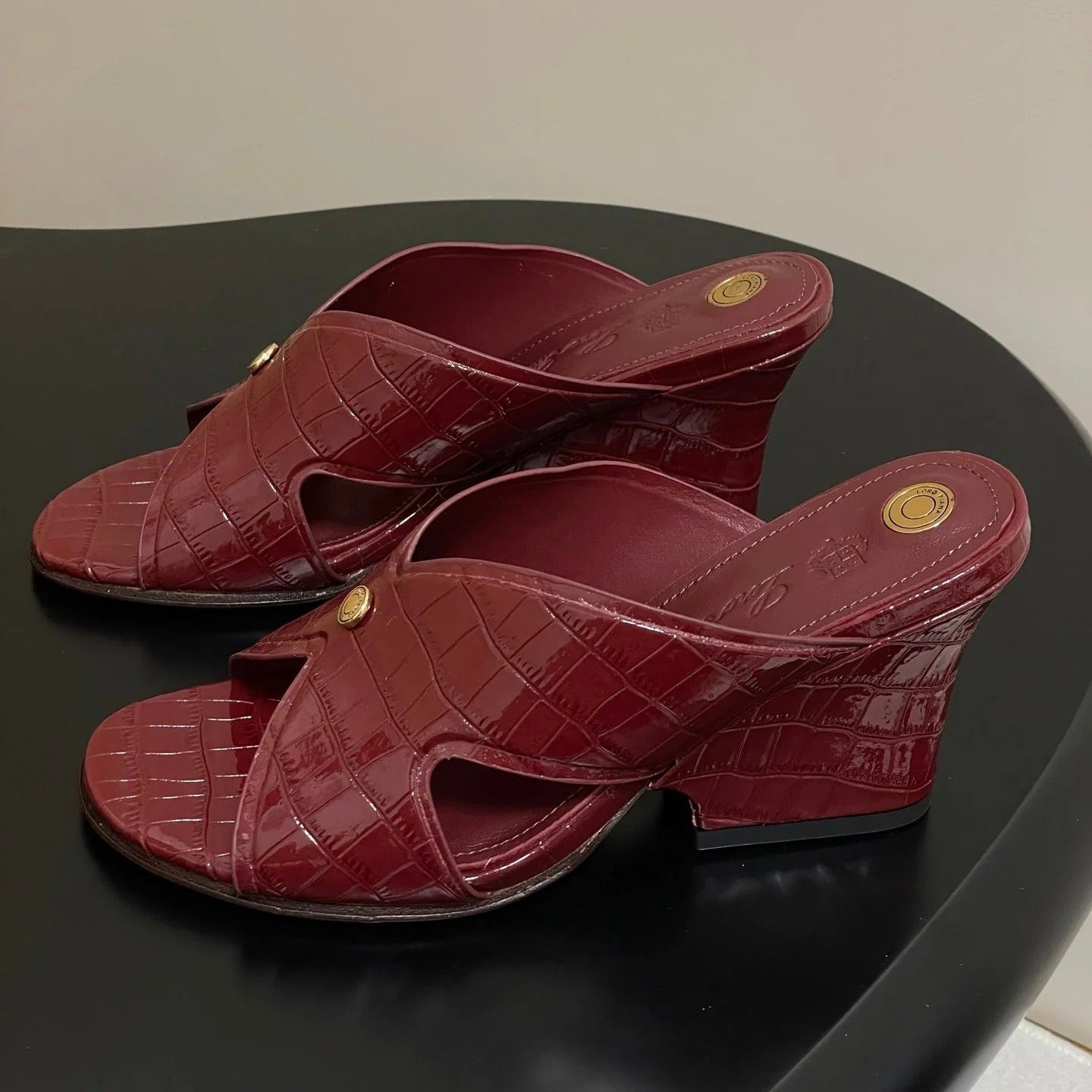 HIGH HEELS 80 MM IN RED CALFSKIN SNAKE EMBOSSING