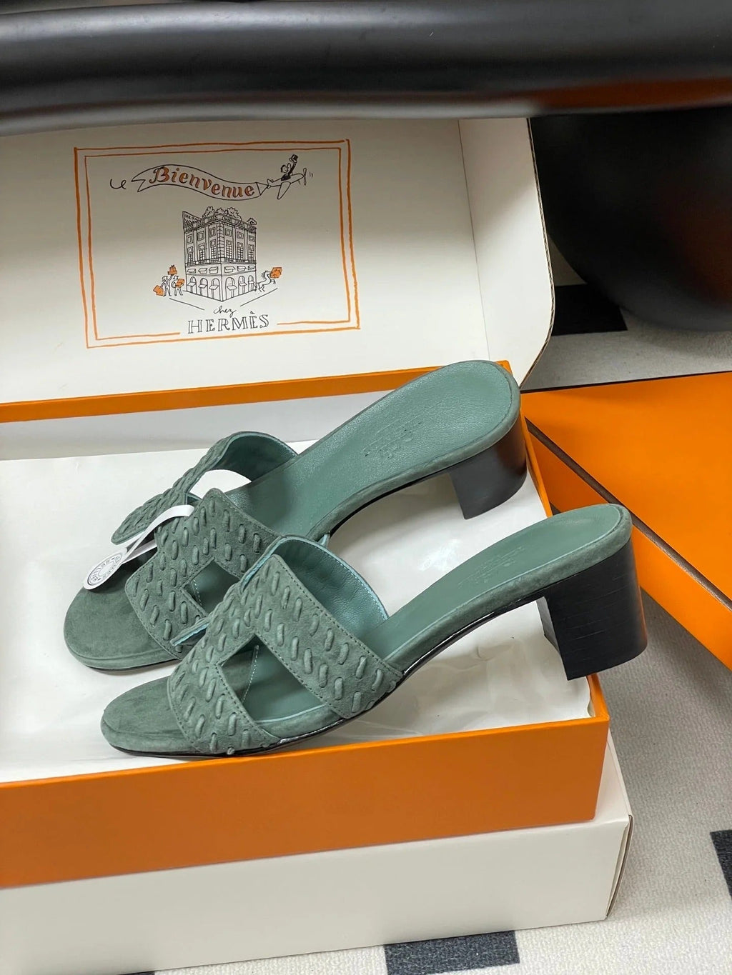 HM 25S ORAN HIGH?HEEL SANDAL IN MUTED MINT GREEN SUEDE AND LAMBSKIN