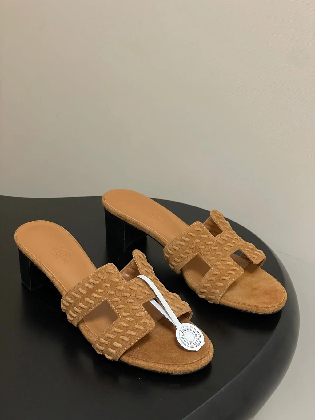 HM 25S ORAN HIGH?HEEL SANDAL IN LIGHT BROWN SUEDE AND LAMBSKIN