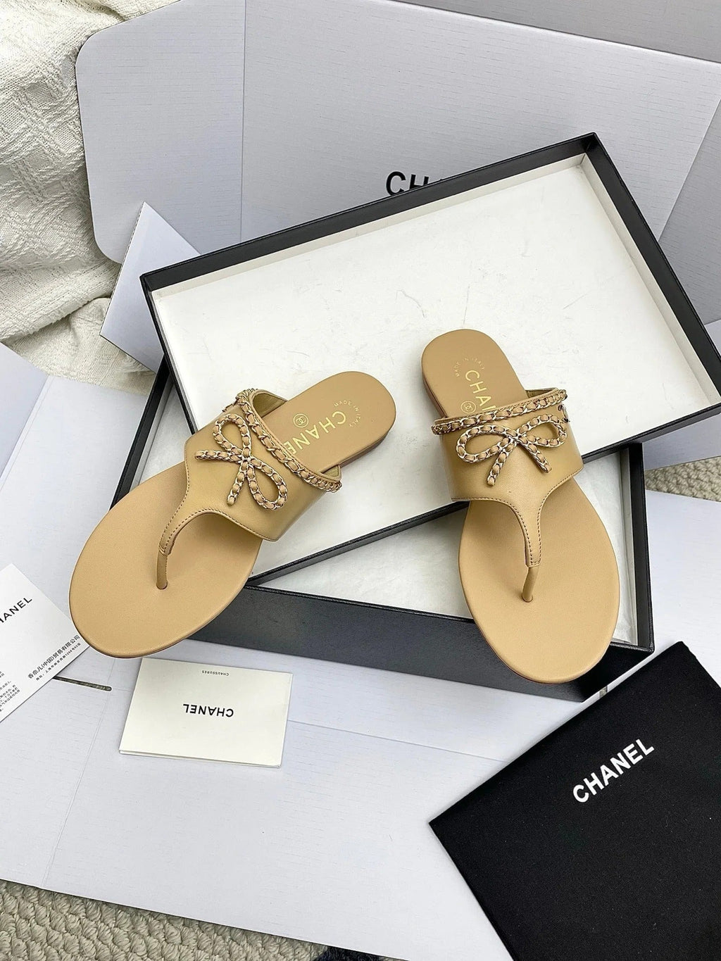 CC 26s Thong Sandals Beige Sheepskin 645321