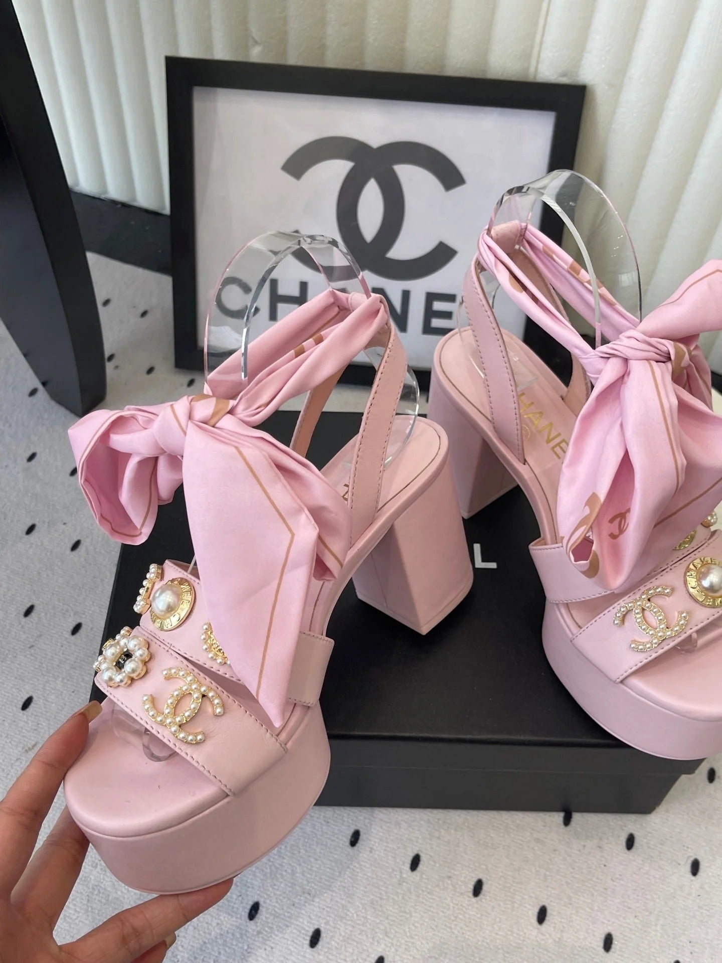CC 26s Platform Sandals 75 Pink Sheepskin Mixed Gold Charm 650090