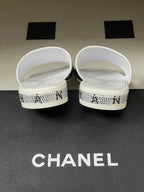 CC 26s Flat Sandals White Sheepskin Rhinestones 649521
