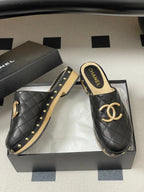 CC 26s Flat Mule Black Beige Cowhide 649404