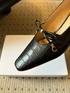 CD 26s Low Heel Pump 30 Black Cowhide 651157