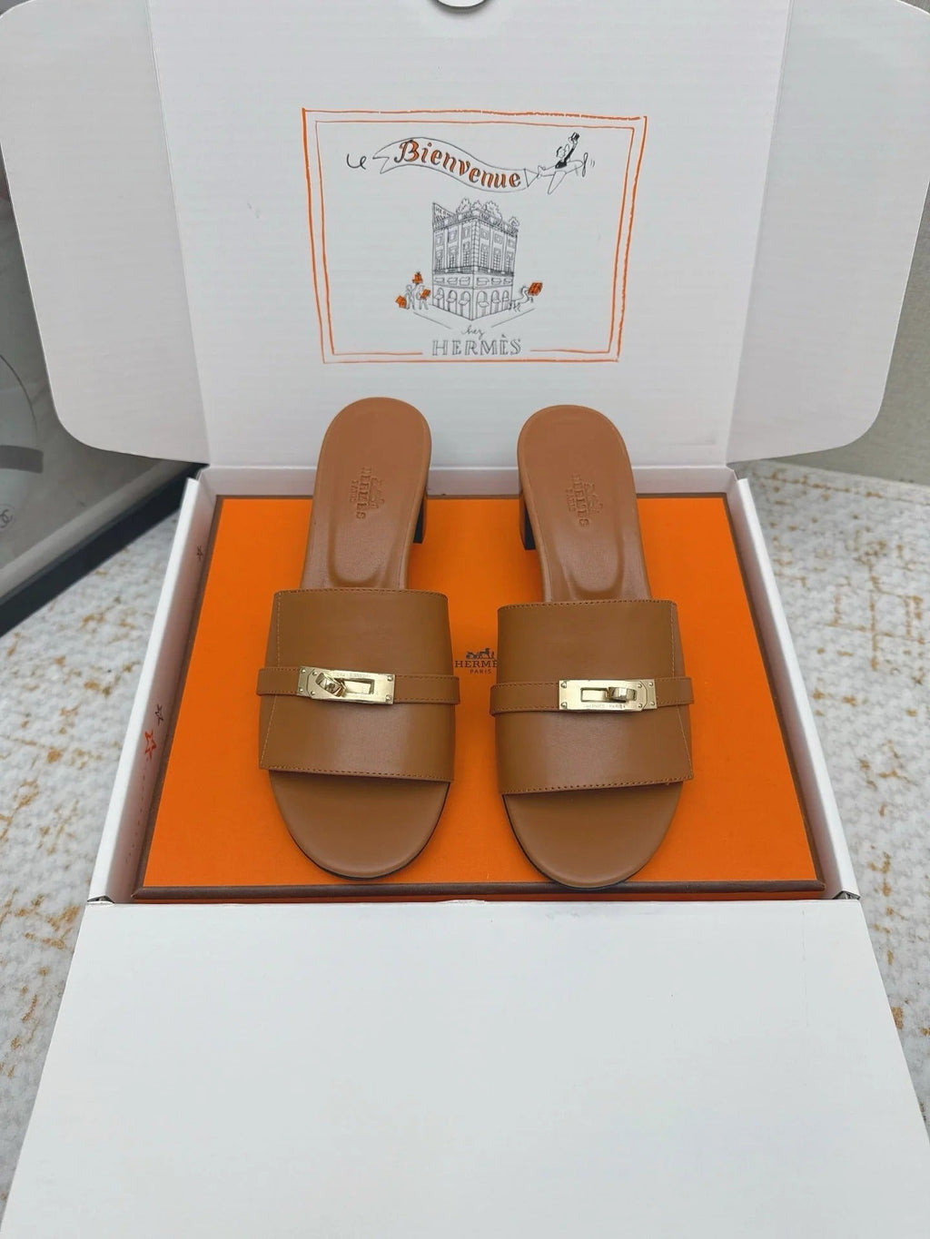 HM 26ss Oasis Sandals 50 Brown Sheepskin Gold Buckle 625162