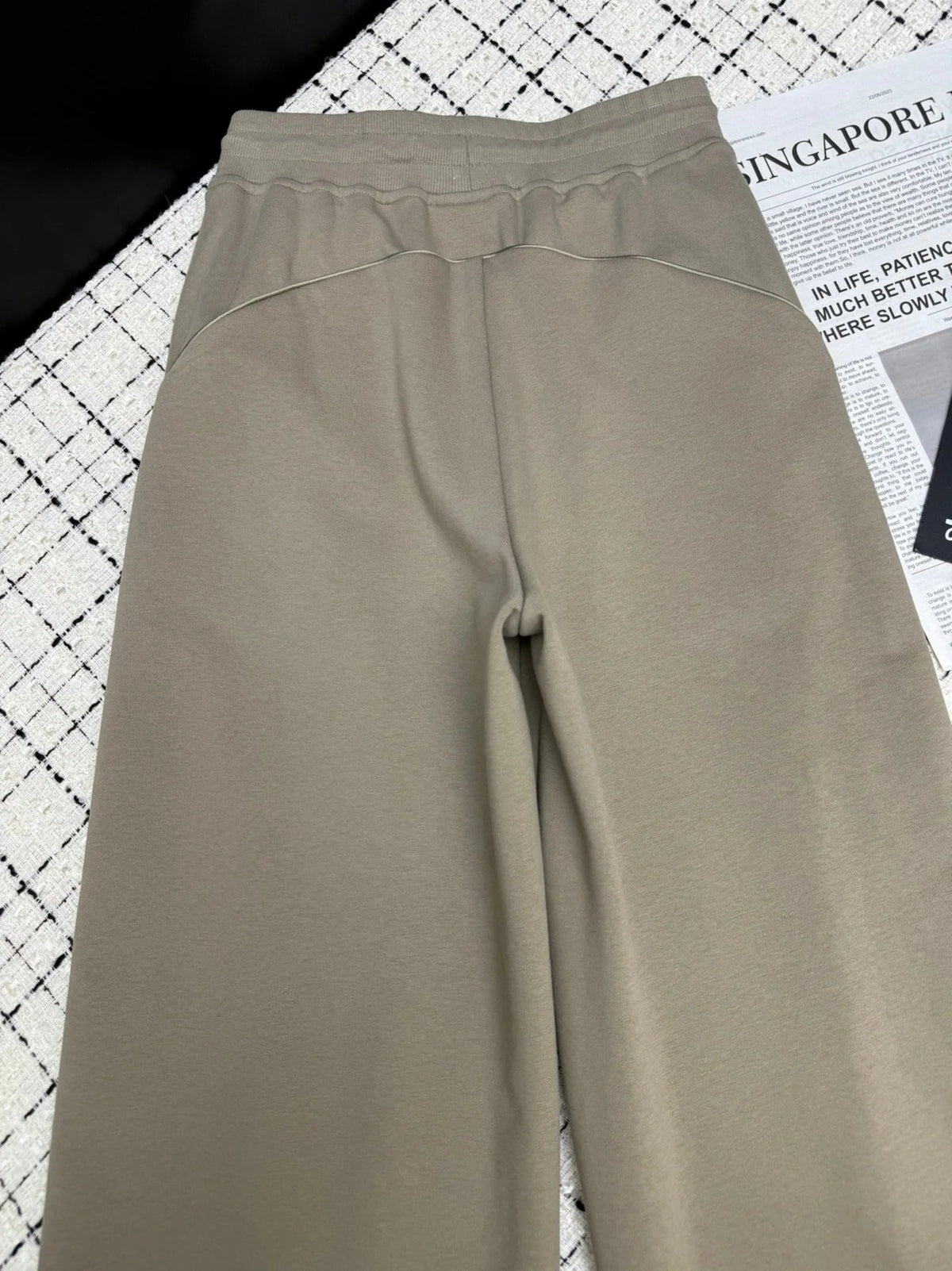 PRADA 25S STRAIGHT-LEG TROUSERS 329