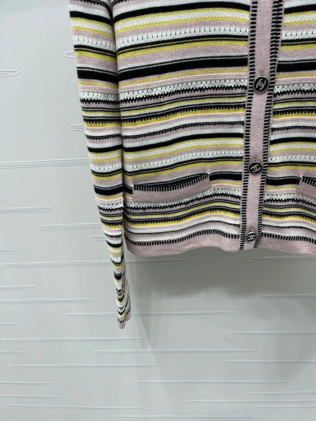 CHANEL 25S CARDIGAN STYLE 196