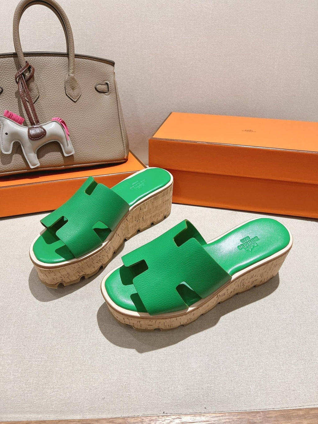 HM 25S HIGH WEDGE SANDALS IN GREEN LAMBSKIN STYLE 25