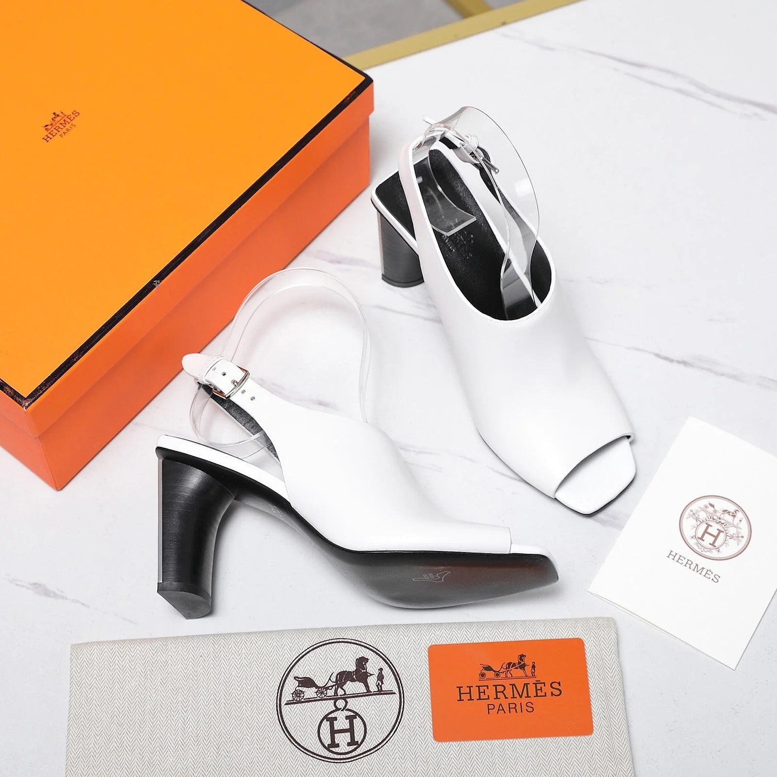 HM 26ss Peep-Toe Sandals 80 White Black Cowhide 601238
