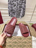 GG SLIDES IN RED SUEDE WITH EMBOSSED LOGO STYLE 3