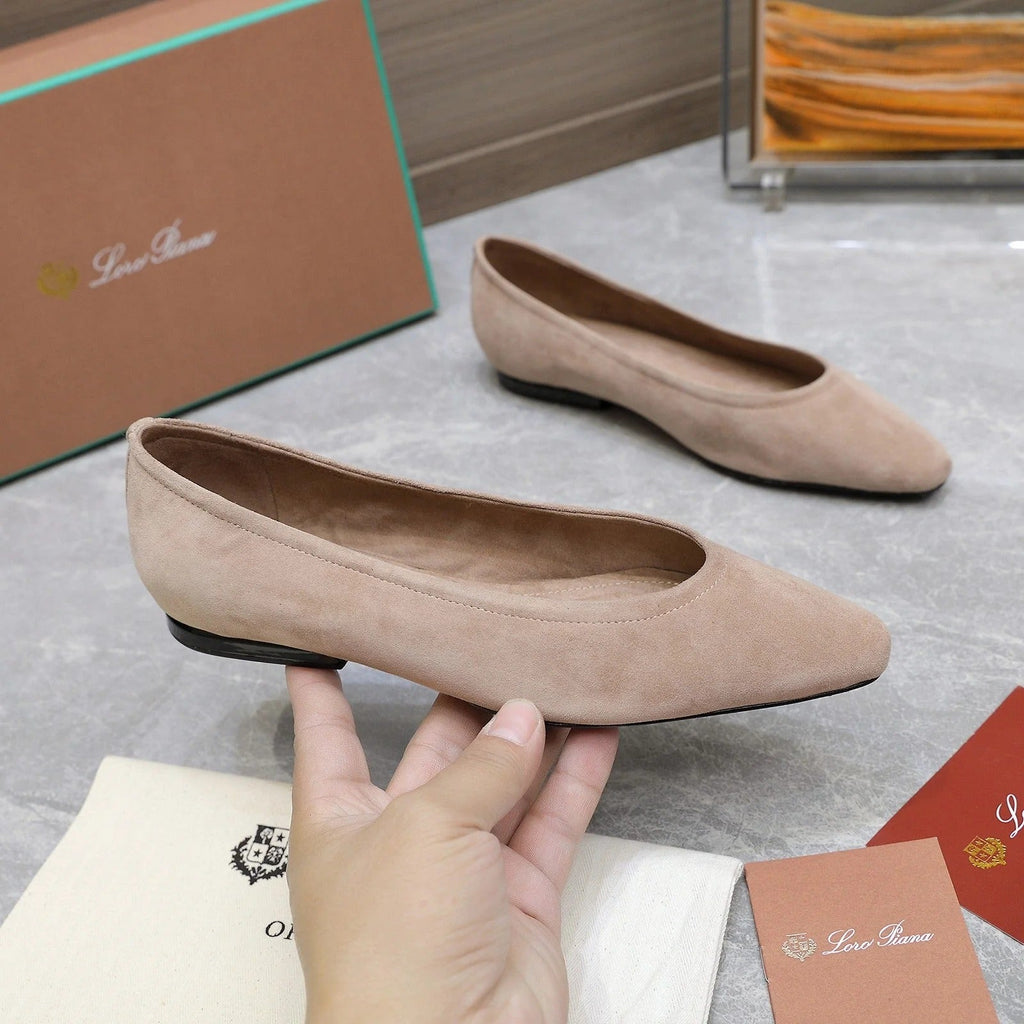 Classic Ballet Shoes In Beige Suede