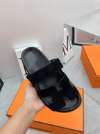 Chypre Sandal Black velvet lining