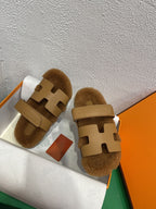 Chypre Sandal Gold shearling insole Gold goatskin lining