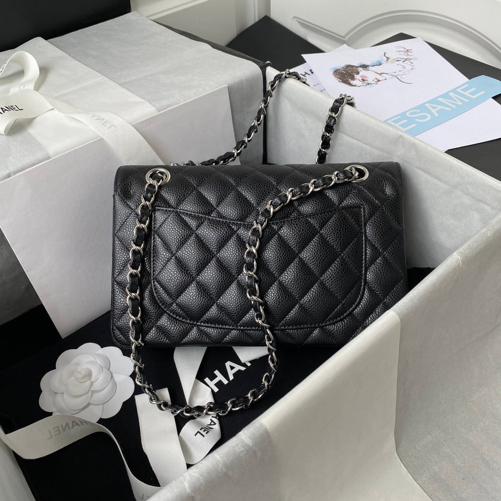 Medium Classic Flap Bag 23cm Black Caviar Silver Hardware