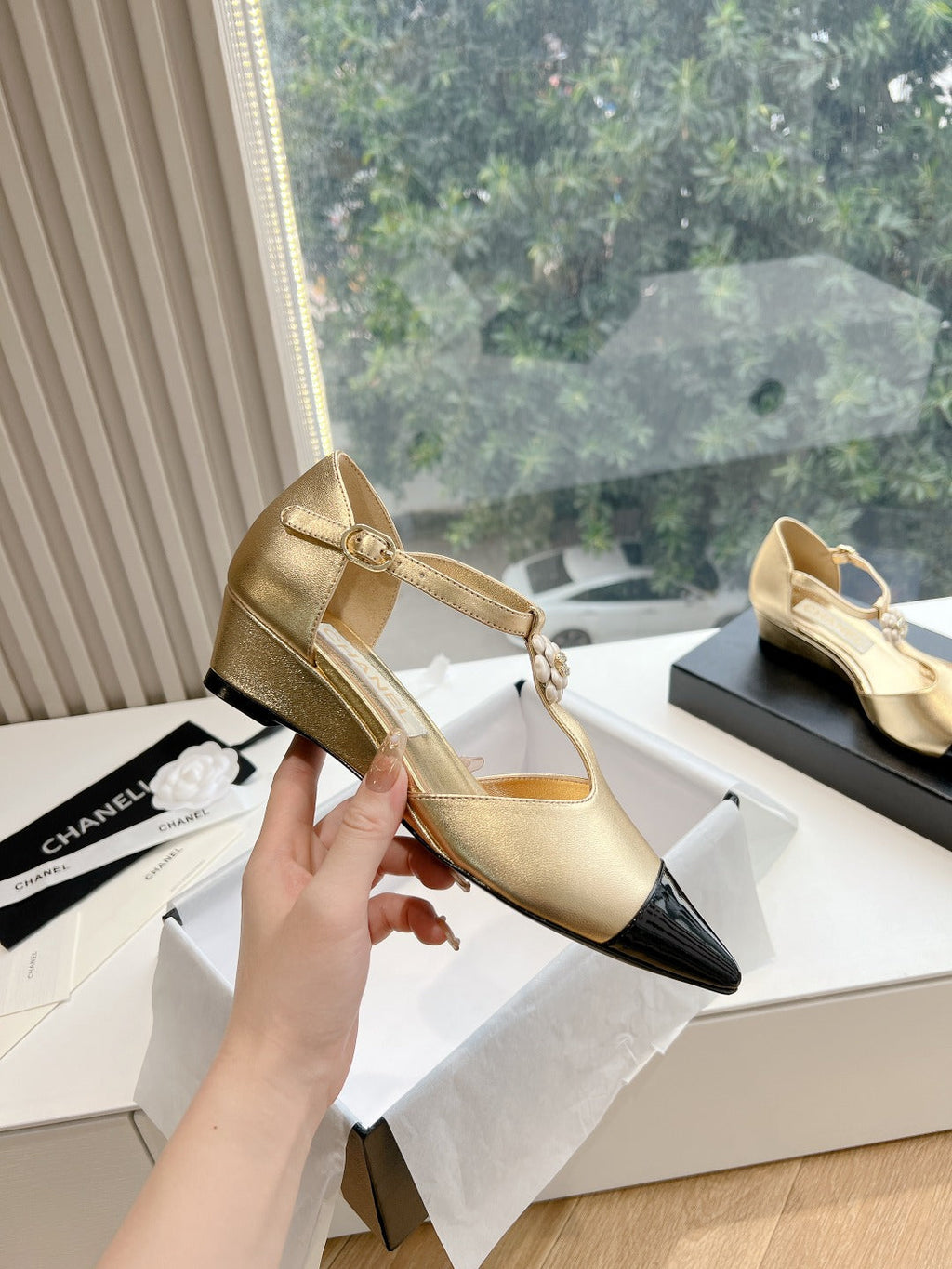 CC 25s Camellia T Strap Slingback 50mm Black Gold Calfskin&Sheepskin 413325