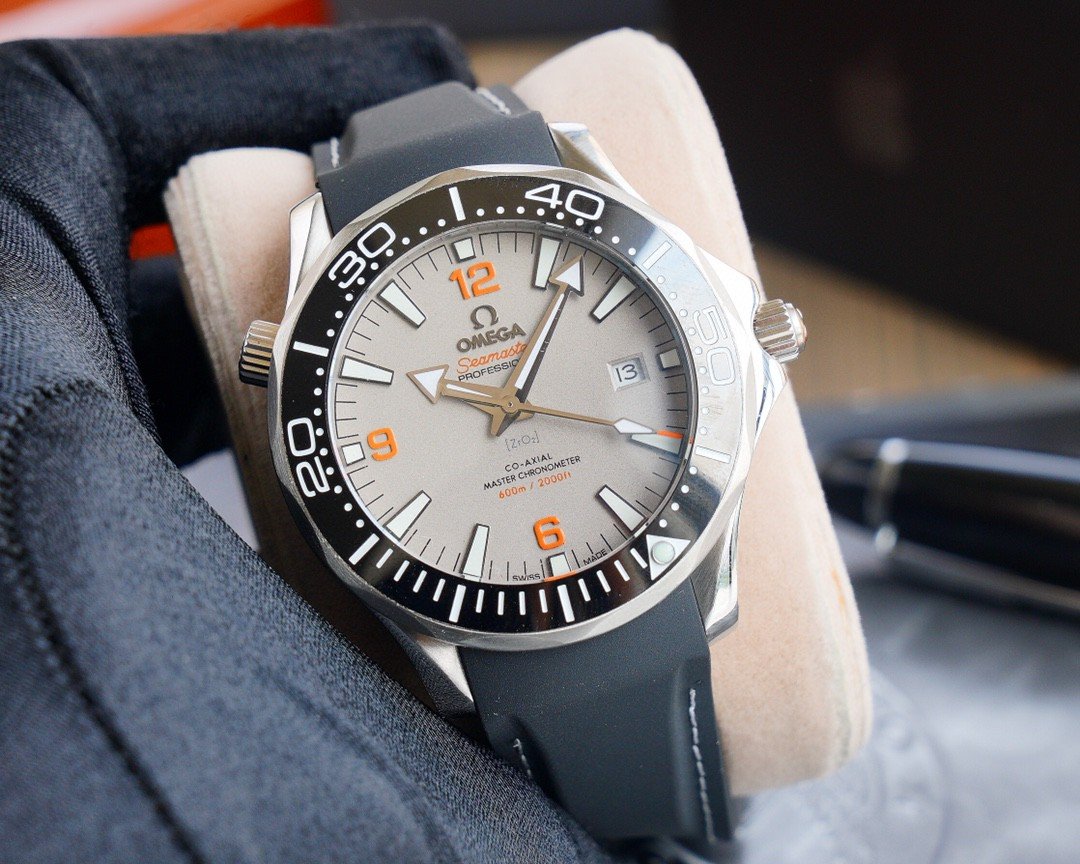 SEAMASTER PLANET OCEAN 600M RUBBER STRAP
