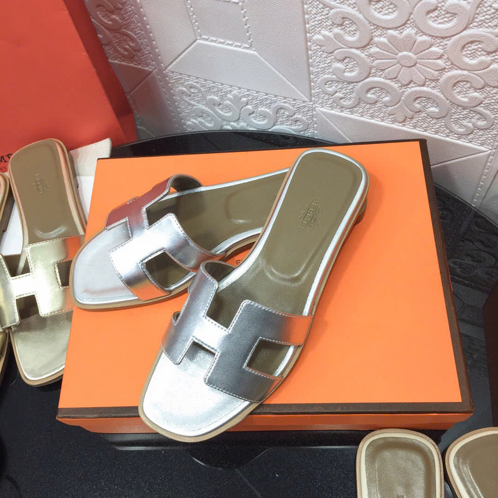 H flat bottom women's sandals silver